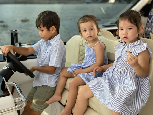 Gia đình Khánh Thi, Hà Anh cho con nghỉ dưỡng hạng sang trước năm học mới - 17 Gia đình Khánh Thi, Hà Anh cho con nghỉ dưỡng hạng sang trước năm học mới - 17