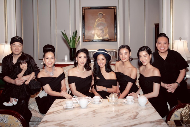 Cuộc sống của diva Hồng Nhung như thế nào sau khi trở về từ khu cách ly? - 2 Cuộc sống của diva Hồng Nhung như thế nào sau khi trở về từ khu cách ly? - 2