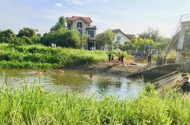Xuống kênh rửa mặt, cậu bé lang thang chết đuối thương tâm - 1 Xuống kênh rửa mặt, cậu bé lang thang chết đuối thương tâm - 1