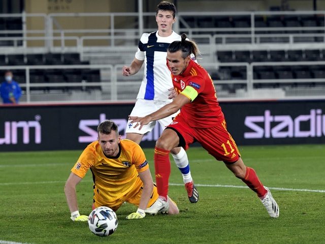 Gareth Bale gây thất vọng trong màu áo đội tuyển Xứ Wales - 4 Gareth Bale gây thất vọng trong màu áo đội tuyển Xứ Wales - 4