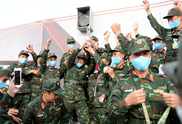 Đội tuyển Xe tăng Việt Nam nhận Huy chương vàng và Cúp vô địch tại Army Games - 5 Đội tuyển Xe tăng Việt Nam nhận Huy chương vàng và Cúp vô địch tại Army Games - 5