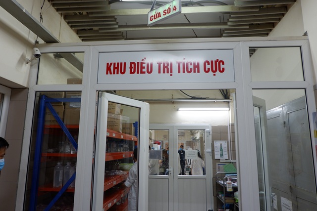 Nhiều thách thức trong điều trị bệnh nhân ngộ độc pate Minh Chay - 4 Nhiều thách thức trong điều trị bệnh nhân ngộ độc pate Minh Chay - 4