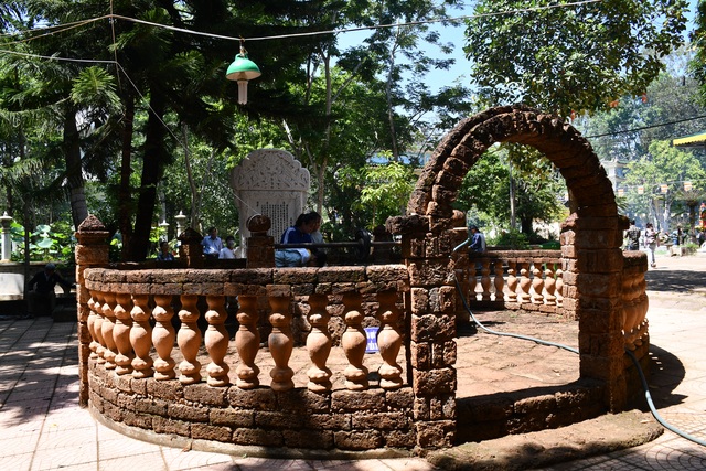 Ngôi chùa 300 năm tuổi trên đỉnh Thiên Ấn - 3 Ngôi chùa 300 năm tuổi trên đỉnh Thiên Ấn - 3