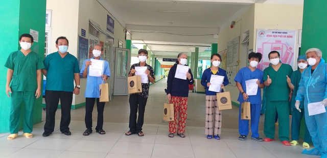 Thêm 5 ca mắc Covid-19 ra viện, trong đó có bác sĩ Bệnh viện Đà Nẵng - 1 Thêm 5 ca mắc Covid-19 ra viện, trong đó có bác sĩ Bệnh viện Đà Nẵng - 1