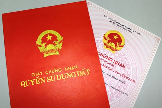 The Department of Lands lending 22 Red Books: Delivering the Red Book soon to the people - 1