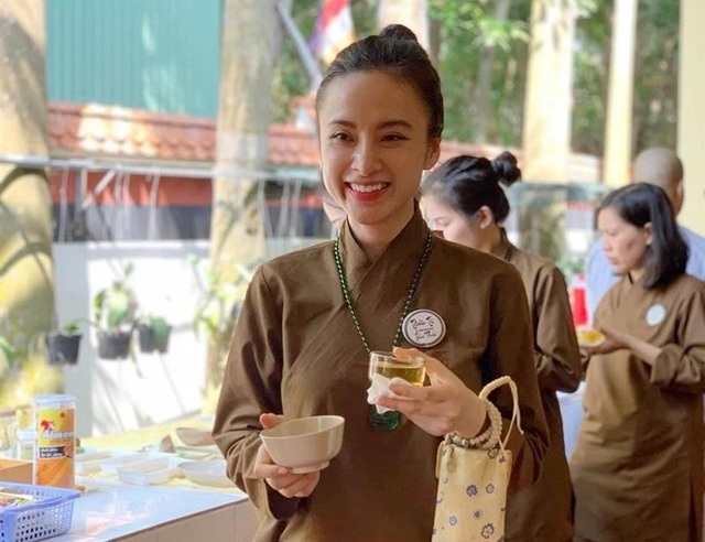 Sự thay đổi của Angela Phương Trinh sau 2 năm rời xa showbiz - 4 Sự thay đổi của Angela Phương Trinh sau 2 năm rời xa showbiz - 4