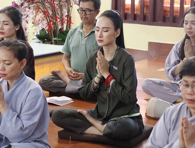Sự thay đổi của Angela Phương Trinh sau 2 năm rời xa showbiz - 5 Sự thay đổi của Angela Phương Trinh sau 2 năm rời xa showbiz - 5
