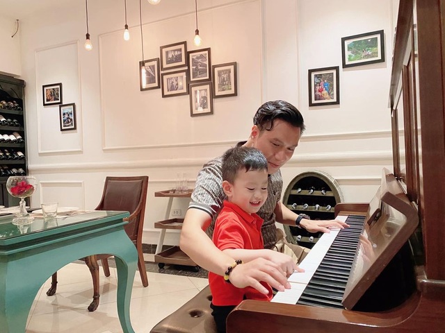 Kỷ niệm 1 năm rưỡi ly hôn, Việt Anh và vợ cũ nói gì trước tin đồn tái hợp? - 3 Kỷ niệm 1 năm rưỡi ly hôn, Việt Anh và vợ cũ nói gì trước tin đồn tái hợp? - 3