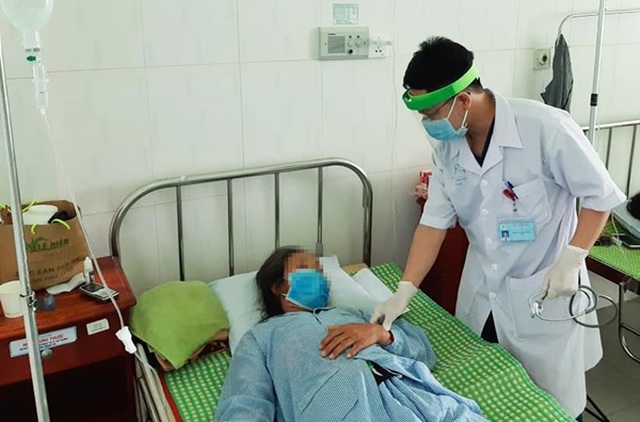 Sư cô nghi ngộ độc pate Minh Chay không biết sản phẩm bị thu hồi - 2 Sư cô nghi ngộ độc pate Minh Chay không biết sản phẩm bị thu hồi - 2