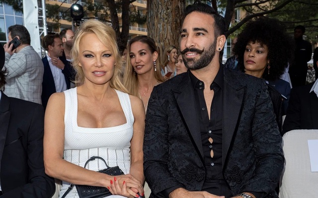 Pamela Anderson bị đồn hẹn hò với vệ sĩ kém tuổi - 5 Pamela Anderson bị đồn hẹn hò với vệ sĩ kém tuổi - 5