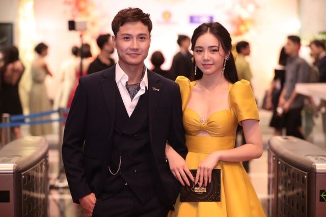 BTV, MC dazzled with Vietnamese actors on the red carpet - 17