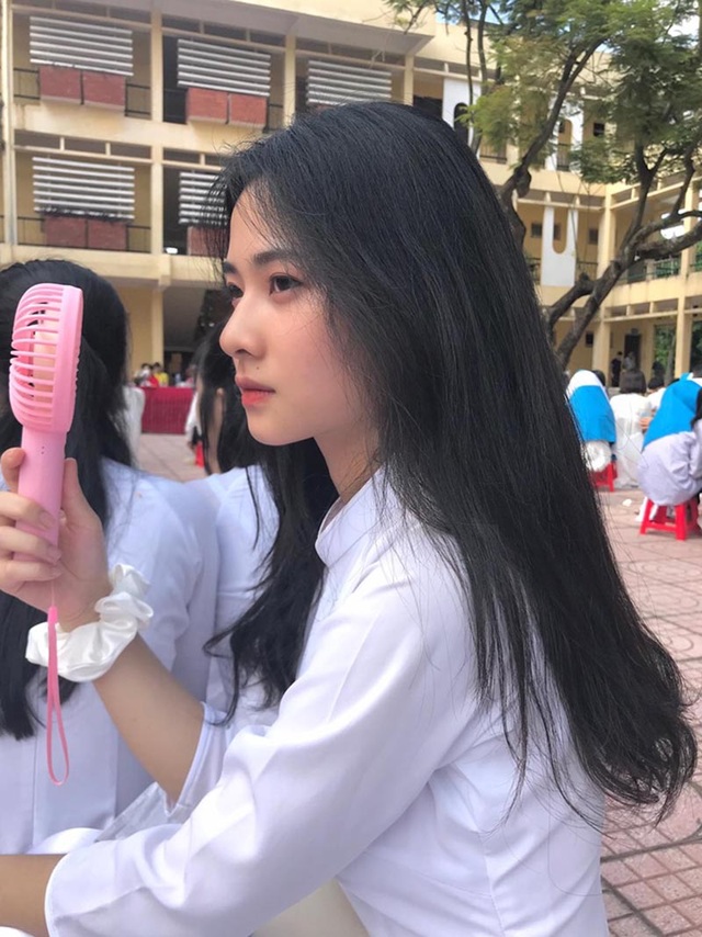 Dàn hot girl học đường “xinh như hoa” đón chào năm học mới | Báo Dân trí Dàn Hot Girl Học Đường “Xinh Như Hoa” Đón Chào Năm Học Mới | Báo Dân Trí