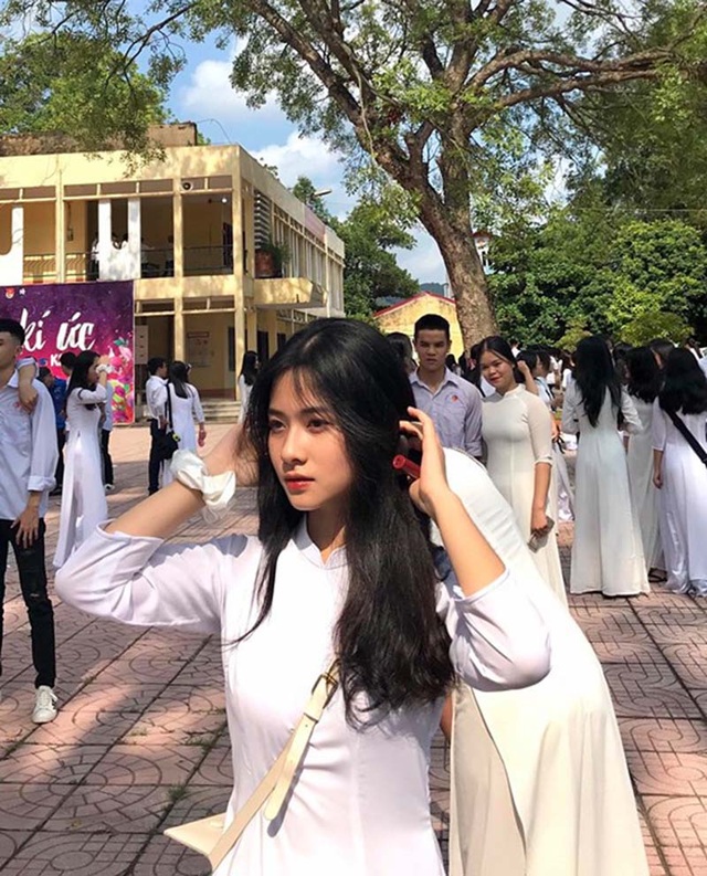 Dàn hot girl học đường “xinh như hoa” đón chào năm học mới - 2 Dàn hot girl học đường “xinh như hoa” đón chào năm học mới - 2