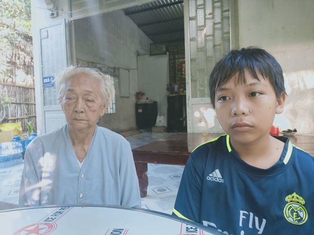Cha mẹ tử nạn trước năm học mới, 3 học sinh lỡ hẹn ngày khai giảng - 9 Cha mẹ tử nạn trước năm học mới, 3 học sinh lỡ hẹn ngày khai giảng - 9