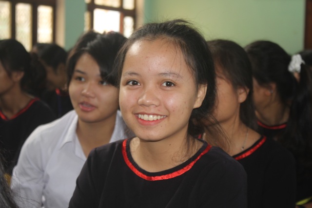 Học sinh dân tộc thiểu số đánh cồng chiêng, nhảy xoang mừng khai giảng - 10 Học sinh dân tộc thiểu số đánh cồng chiêng, nhảy xoang mừng khai giảng - 10
