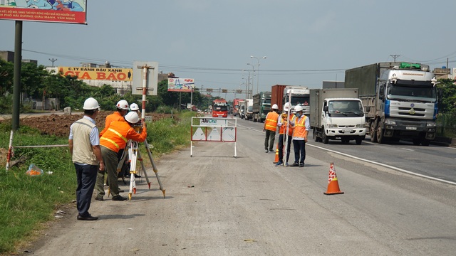 Chi 840 tỷ đồng để sửa chữa 30km quốc lộ 5 - 4 Chi 840 tỷ đồng để sửa chữa 30km quốc lộ 5 - 4