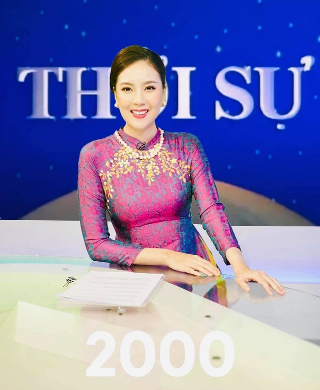 BTV Mai Ngọc được khen giống NSƯT Kim Tiến khi tái hiện MC Thời sự 50 năm - 8 BTV Mai Ngọc được khen giống NSƯT Kim Tiến khi tái hiện MC Thời sự 50 năm - 8