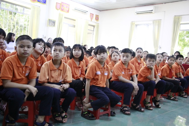 Lễ khai giảng đặc biệt tại ngôi trường dành cho trẻ khuyết tật - 9 Lễ khai giảng đặc biệt tại ngôi trường dành cho trẻ khuyết tật - 9