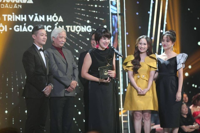 Hong Diem and Xuan Nghi were thrilled when they first won the Awesome Actor award - 9