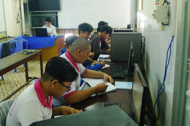 Học viên học nghề được bao ăn ở, đảm bảo ra trường có việc làm - 2 Học viên học nghề được bao ăn ở, đảm bảo ra trường có việc làm - 2