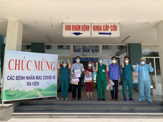 Thêm 10 bệnh nhân mắc Covid-19 ở Đà Nẵng khỏi bệnh - 2 Thêm 10 bệnh nhân mắc Covid-19 ở Đà Nẵng khỏi bệnh - 2