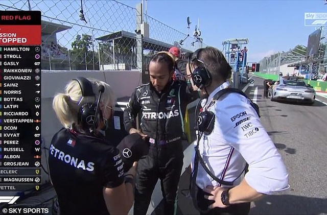 Biến căng ở Monza, F1 đã có một chặng đua đi vào lịch sử - 11 Biến căng ở Monza, F1 đã có một chặng đua đi vào lịch sử - 11