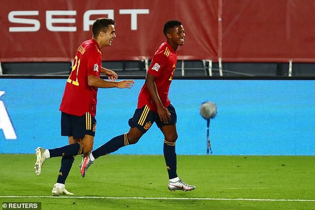 Sergio Ramos và Fati tỏa sáng, Tây Ban Nha thắng đậm Ukraine - 5 Sergio Ramos và Fati tỏa sáng, Tây Ban Nha thắng đậm Ukraine - 5