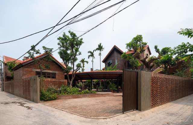 Bên trong biệt phủ rộng 700m2 như “làng quê Bắc Bộ” thu nhỏ ở Hà Nội - 2 Bên trong biệt phủ rộng 700m2 như “làng quê Bắc Bộ” thu nhỏ ở Hà Nội - 2