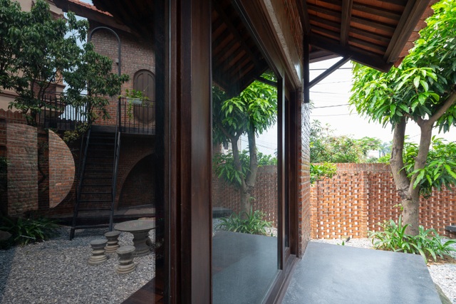 Bên trong biệt phủ rộng 700m2 như “làng quê Bắc Bộ” thu nhỏ ở Hà Nội - 5 Bên trong biệt phủ rộng 700m2 như “làng quê Bắc Bộ” thu nhỏ ở Hà Nội - 5
