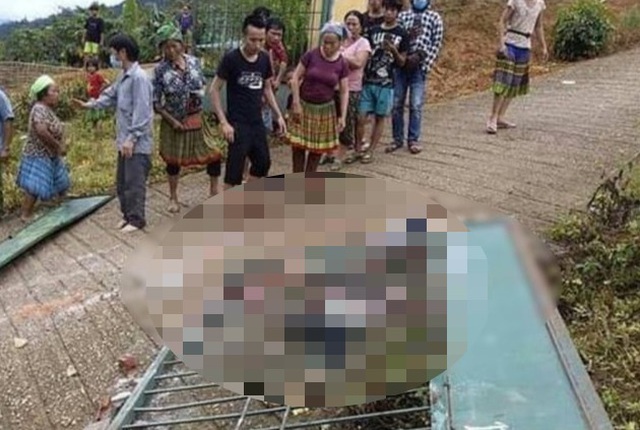 Vụ 3 học sinh tử vong do sập cổng trường: Bộ Giáo dục yêu cầu báo cáo - 1 Vụ 3 học sinh tử vong do sập cổng trường: Bộ Giáo dục yêu cầu báo cáo - 1