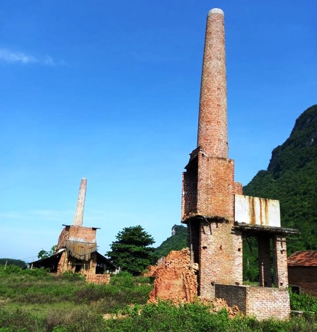 Ẩn hoạ từ hàng trăm xác lò gạch ngói thủ công rình rập người dân - 2 Ẩn hoạ từ hàng trăm xác lò gạch ngói thủ công rình rập người dân - 2