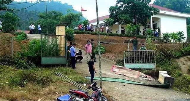 After the school gate crushed 3 students, Lao Cai checked the school gate: 1