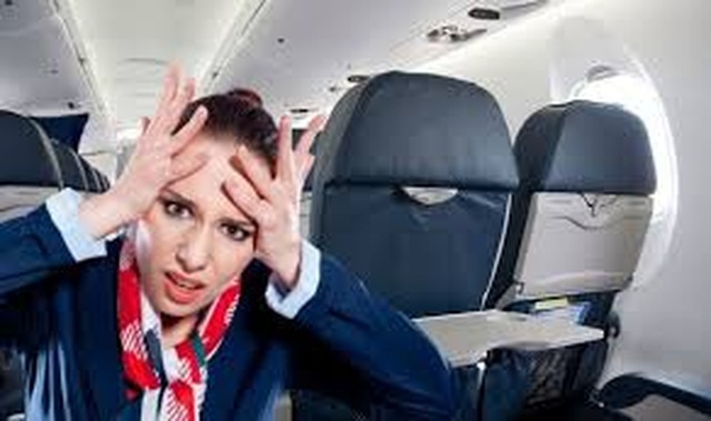 Vì sao hành khách không nên tự ý đổi chỗ ngồi trên máy bay? - 2 Vì sao hành khách không nên tự ý đổi chỗ ngồi trên máy bay? - 2