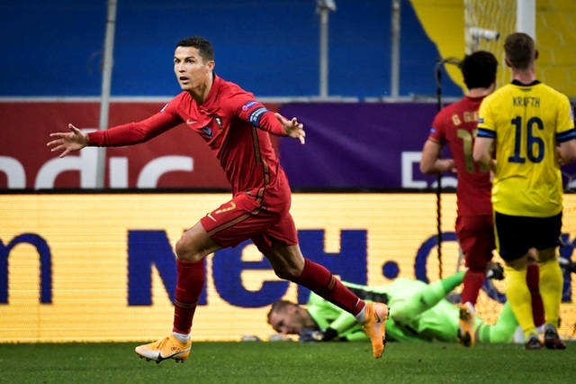C.Ronaldo lập kỷ lục 100 bàn thắng cho đội tuyển quốc gia - 1 C.Ronaldo lập kỷ lục 100 bàn thắng cho đội tuyển quốc gia - 1