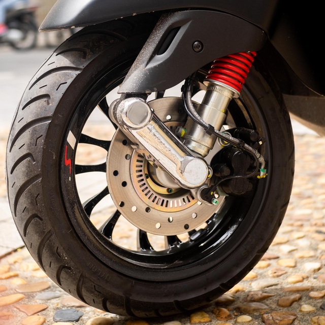Vespa Sprint S 150 giá 89,9 triệu đồng - đối thủ của Honda SH - 8 Vespa Sprint S 150 giá 89,9 triệu đồng - đối thủ của Honda SH - 8