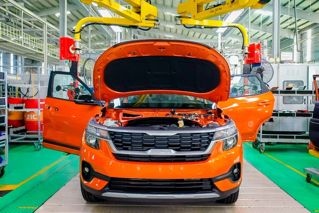 Kia Seltos bản tiêu chuẩn tăng giá 10 triệu, thêm màn hình để chiều khách - 3 Kia Seltos bản tiêu chuẩn tăng giá 10 triệu, thêm màn hình để chiều khách - 3