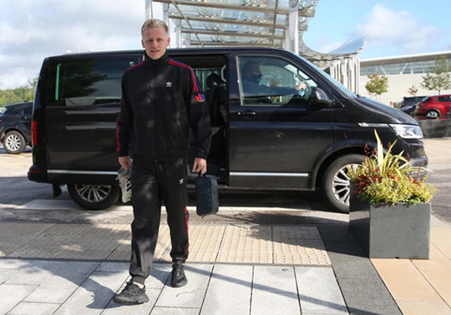 Van De Beek tràn đầy hưng phấn trong buổi tập đầu với Man Utd - 2 Van De Beek tràn đầy hưng phấn trong buổi tập đầu với Man Utd - 2