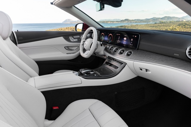 Choáng váng xem bảng giá xe Mercedes E-Class 2021 - 25 Choáng váng xem bảng giá xe Mercedes E-Class 2021 - 25