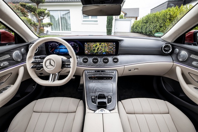 Choáng váng xem bảng giá xe Mercedes E-Class 2021 - 12 Choáng váng xem bảng giá xe Mercedes E-Class 2021 - 12