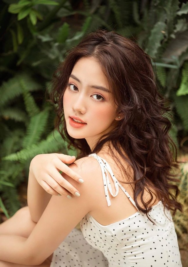 3 bông hồng tiếp viên hàng không Việt xinh đẹp, nóng bỏng như người mẫu - 18 3 bông hồng tiếp viên hàng không Việt xinh đẹp, nóng bỏng như người mẫu - 18