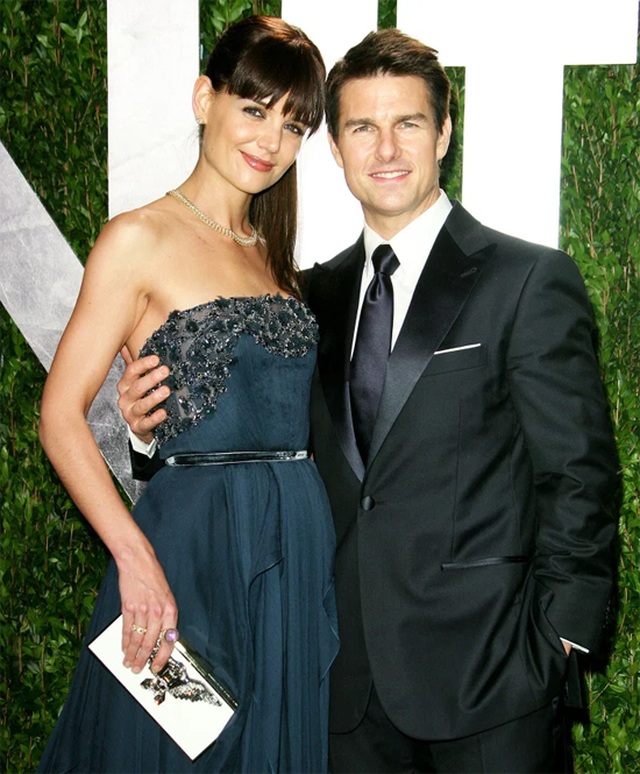 Katie Holmes tình tứ hôn bạn trai trẻ - 7 Katie Holmes tình tứ hôn bạn trai trẻ - 7