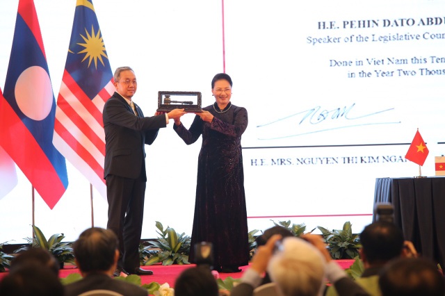 Phó Chủ tịch Quốc hội Việt Nam nhận giải thưởng Cống hiến xuất sắc - 8