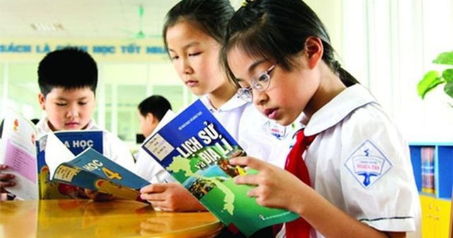 “Cò” đẩy giá SGK lớp 6 lên 900.000 đồng: NXB Giáo dục Việt Nam nói gì? - 2 “Cò” đẩy giá SGK lớp 6 lên 900.000 đồng: NXB Giáo dục Việt Nam nói gì? - 2