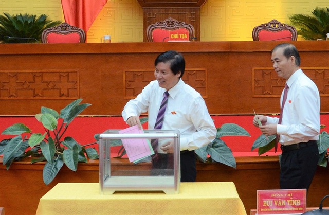 Hòa Bình có 2 tân Phó Chủ tịch UBND tỉnh - 1 Hòa Bình có 2 tân Phó Chủ tịch UBND tỉnh - 1