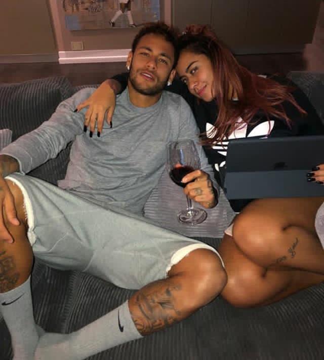 Em gái Neymar diện bikini khoe dáng hút hồn - 3 Em gái Neymar diện bikini khoe dáng hút hồn - 3