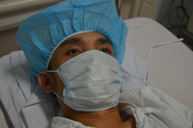 Người phụ nữ nghẹn ngào cầu xin các mạnh thường quân dang tay cứu chồng - 4 Người phụ nữ nghẹn ngào cầu xin các mạnh thường quân dang tay cứu chồng - 4