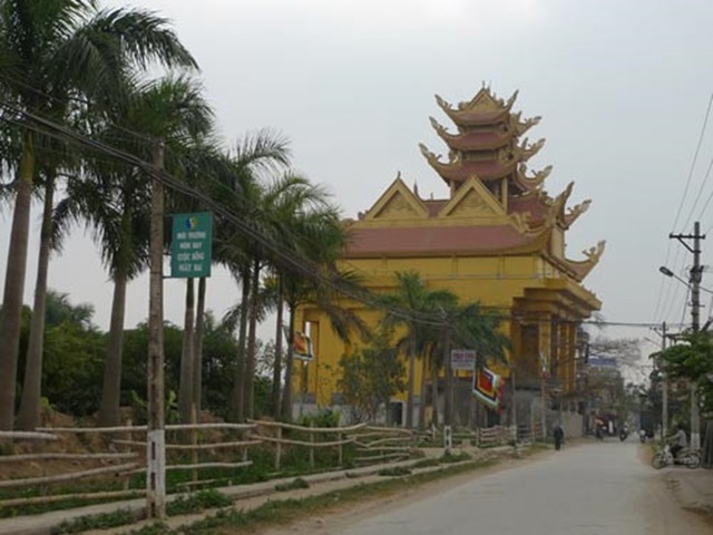 Làng đại gia ở Việt Nam, biệt thự không hiếm, có trăm tỷ phú gây choáng - 7 Làng đại gia ở Việt Nam, biệt thự không hiếm, có trăm tỷ phú gây choáng - 7
