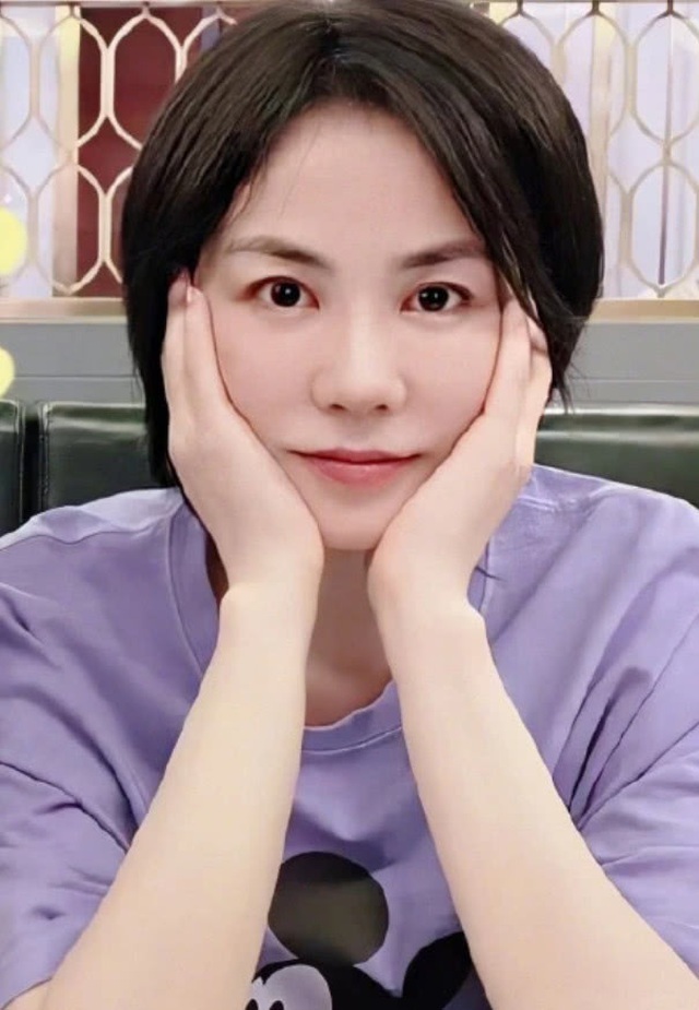 Nhan sắc tuổi 51 của “thiên hậu” Vương Phi - 10 Nhan sắc tuổi 51 của “thiên hậu” Vương Phi - 10