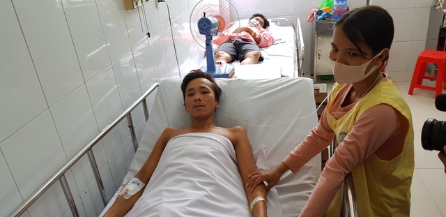Kỳ tích cứu sống bệnh nhân ôm rắn hổ chúa đi cấp cứu - 4 Kỳ tích cứu sống bệnh nhân ôm rắn hổ chúa đi cấp cứu - 4