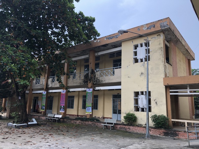 Thầy trò nơm nớp lo sợ khi học tập trong ngôi trường có nguy cơ đổ sập - 2 Thầy trò nơm nớp lo sợ khi học tập trong ngôi trường có nguy cơ đổ sập - 2